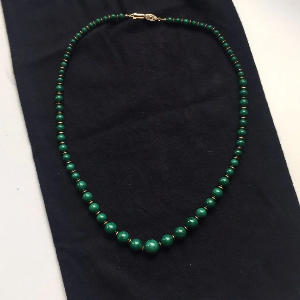 Handcuff green stone and  gold vintage Necklaces 💥🌺🌺💥